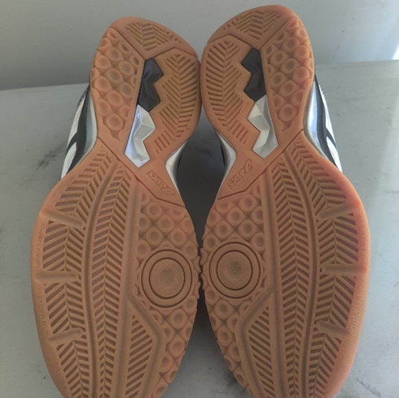 Asics Running Shoes - Picture 4 of 4